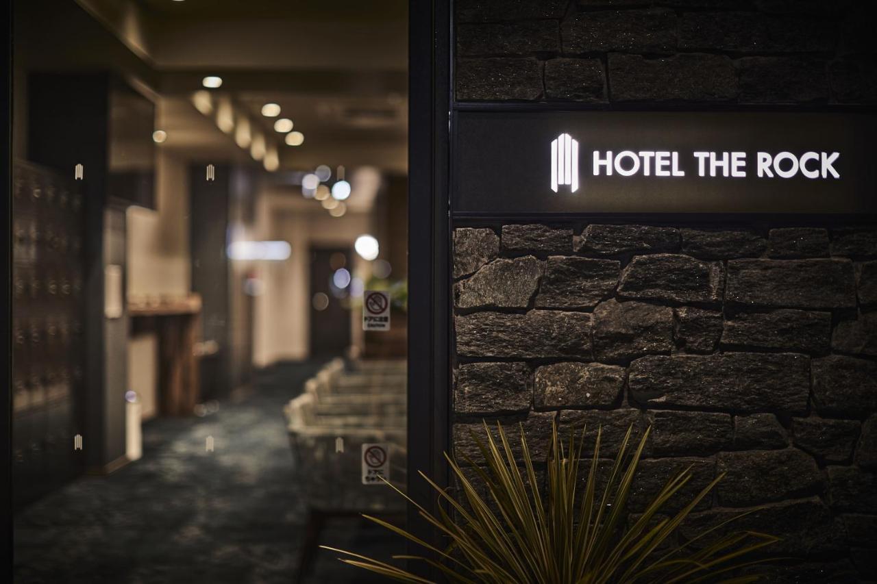 Hotel The Rock Osaka Esterno foto