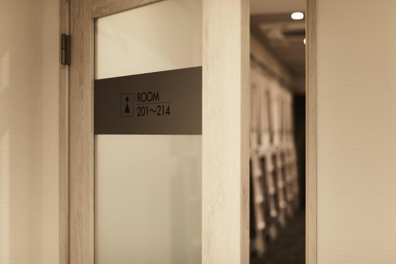 Hotel The Rock Osaka Esterno foto